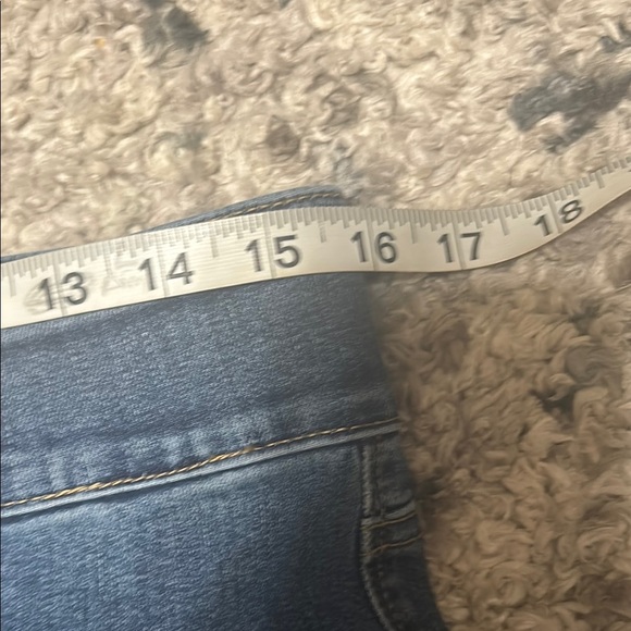 Max Studio Blue Skinny Jeans with Classic Indigo Hue - Picture 8 of 8